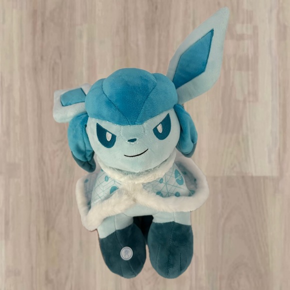 Build A Bear Pokemon GLACEON Eeveelution
Plush NWT Stuffed Animal BAB with Cape - Picture 1 of 14
